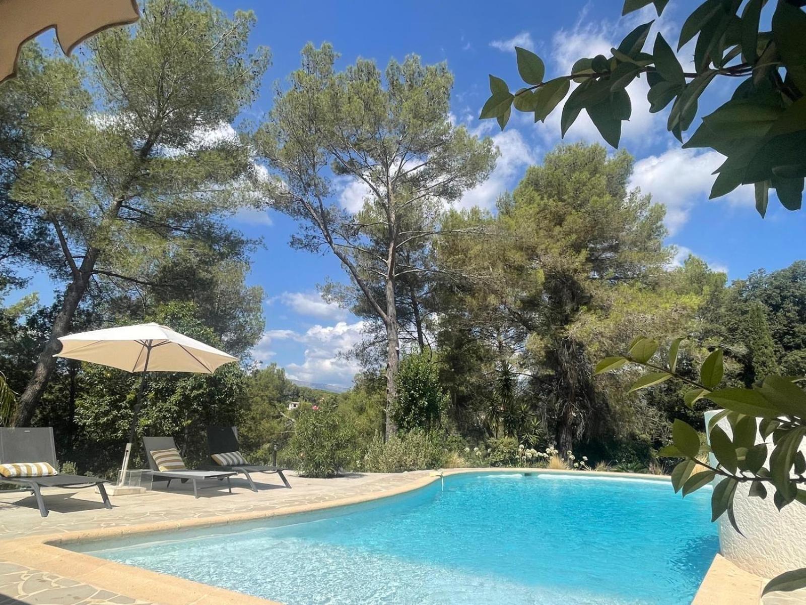 La Villa Des Carriers- Maison Avec Piscine Proche Mer Roquefort Les Pins Exterior foto
