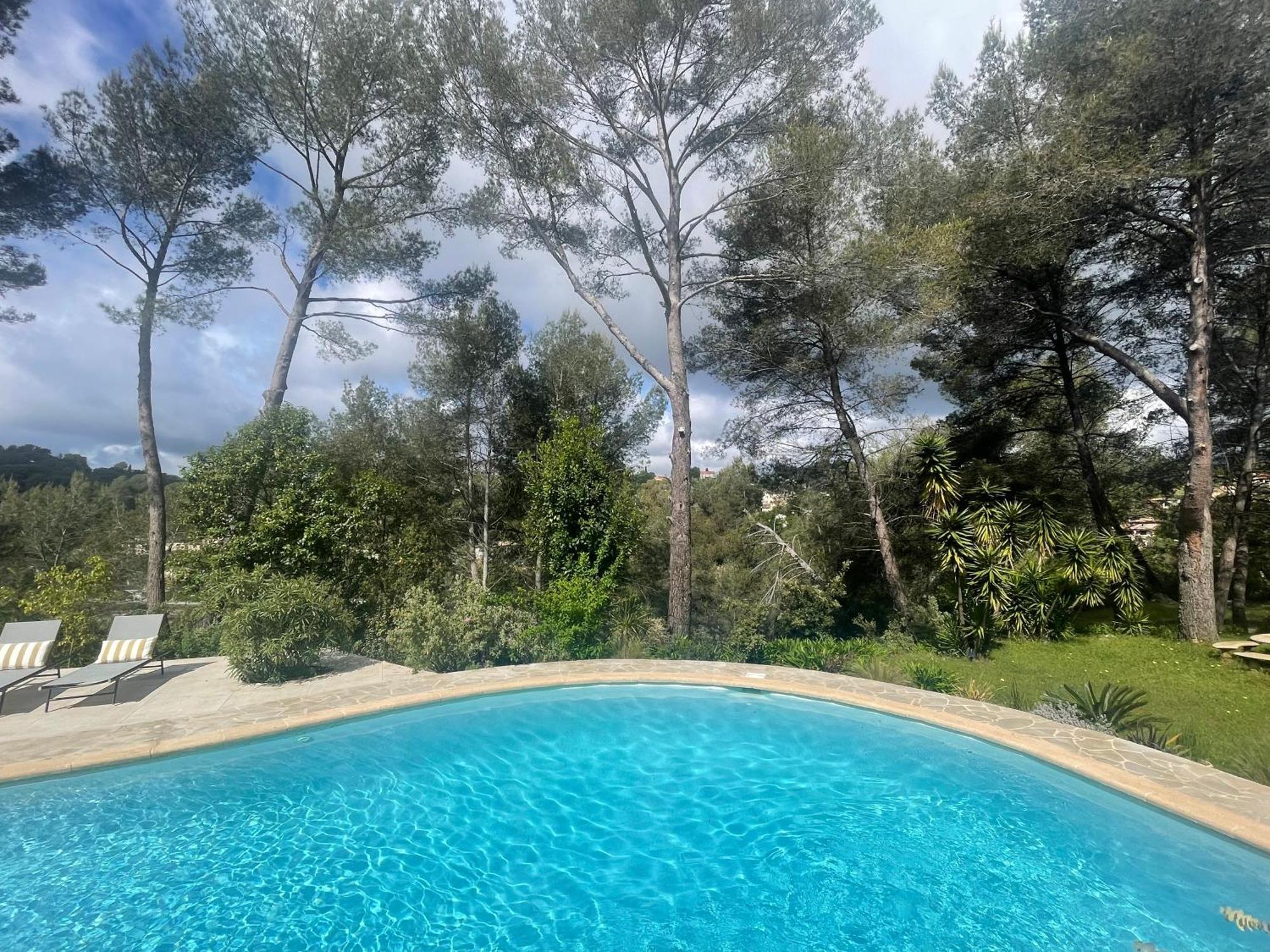 La Villa Des Carriers- Maison Avec Piscine Proche Mer Roquefort Les Pins Exterior foto